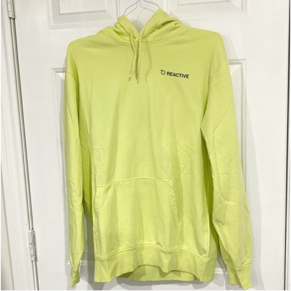 2/$20 Green Hoodie Reactive Lime Size M - Picture 1 of 6